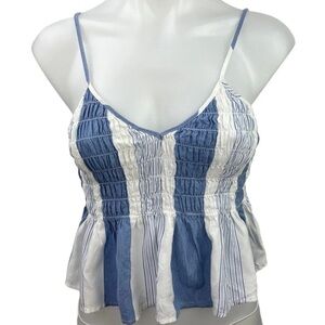 Great condition!! ocean drive tank Size Small